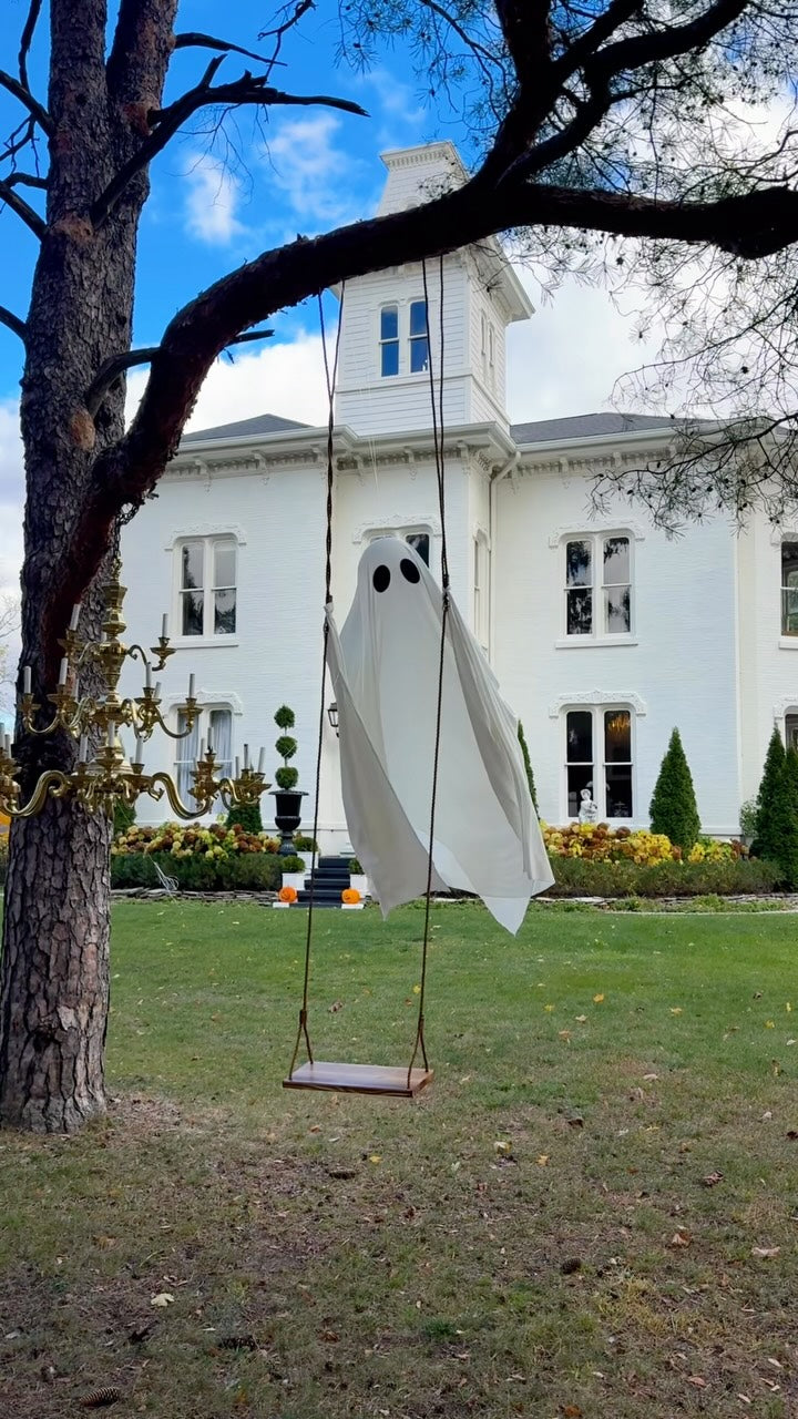 Viral Swinging Ghost